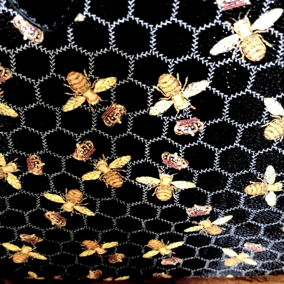 New Calfland “Bee Design”, Women’s crossbody or handle purse. - Picture 2 of 16